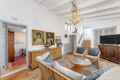 Zona de estar en el ala india con un ambiente cálido