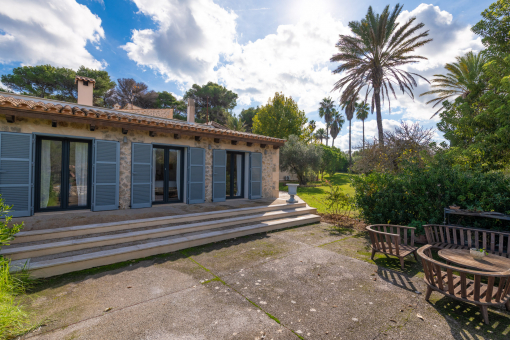 Ala india vista desde el lado del jardín