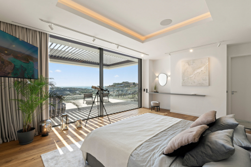 One of the 5 bedrooms