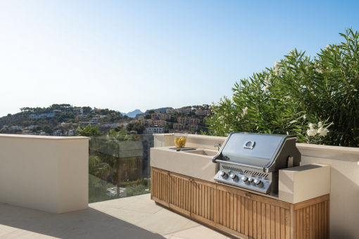 High-quality outdoor kitchen