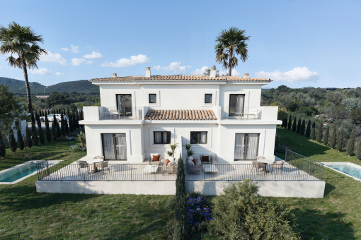 Modern semi-detached house for first-occupation in the Cala Romantica