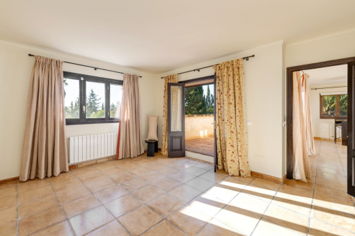 Master-bedroom with 30 sqm terrace