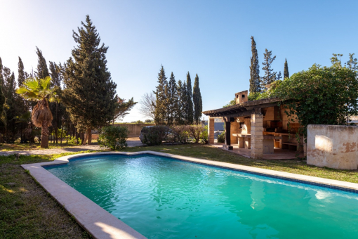 Pool and barbecue area