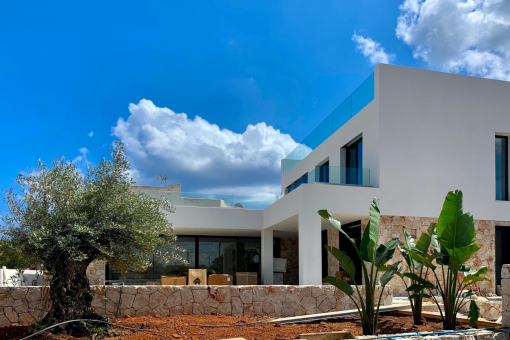 Cala Llombards - Plot with planning and license for stylish villa with fantastic sea views