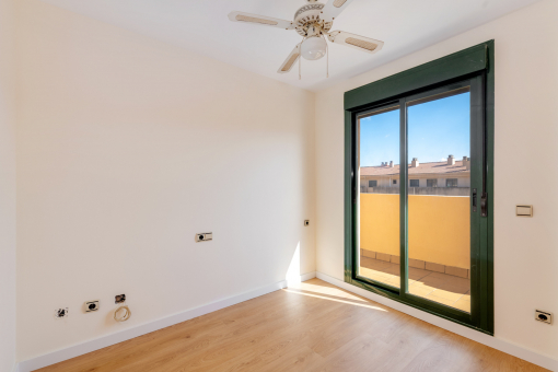 Bedroom 3 with terrace