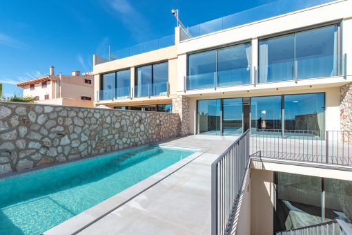 Newly built semi-detached townhouse in Ses Salines
