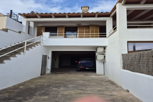 Garaje y patio