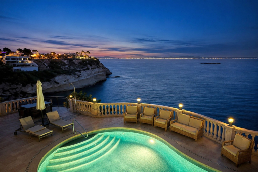 Pool terrace with sea views