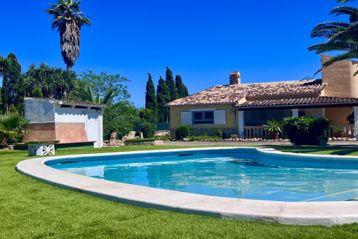 Moderne Finca in Llucmajor mit Pool und Gästehaus