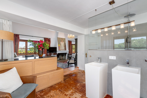 Baño abierto de la master suite