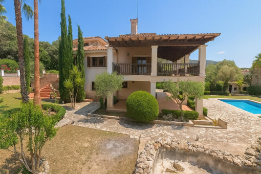 Confortable y espaciosa villa con piscina en una zona tranquila y con vistas de gran alcance en Sa Pobla cerca de Pollensa