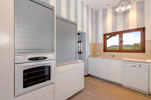 Bright kitchen