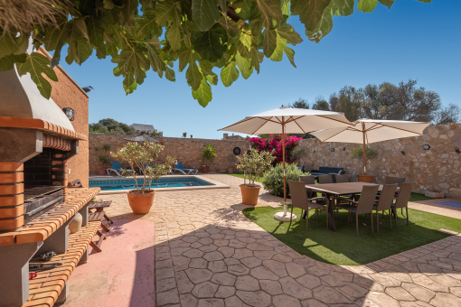 BBQ and dining area