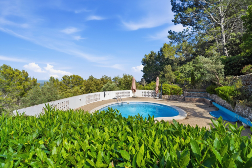 Heated swimming pool