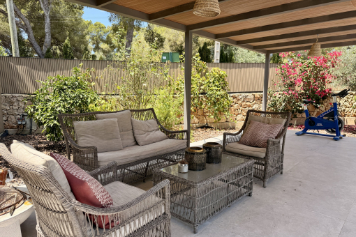Covered lounge area