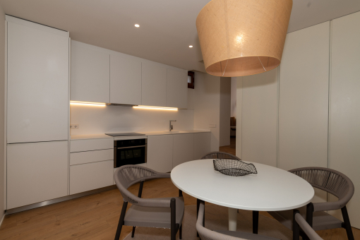 Cocina con zona para comer