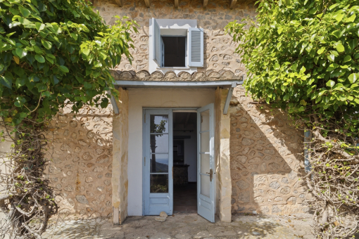 Façade