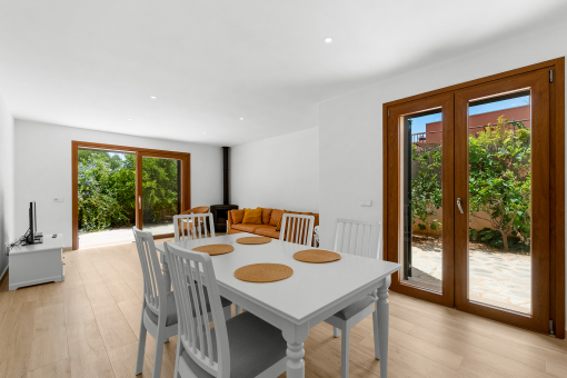 Salón-comedor de concepto abierto