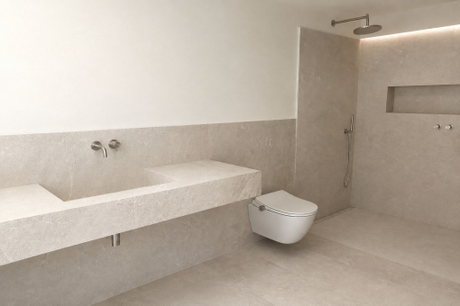 Both bathrooms with walk-in showers