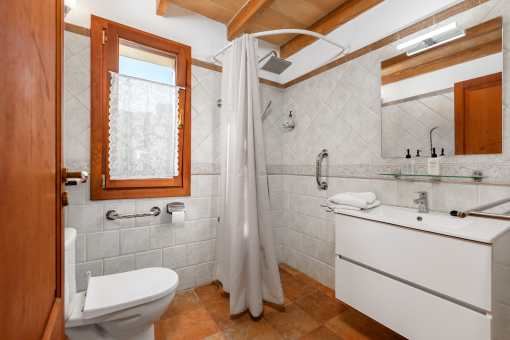 Baño con ducha