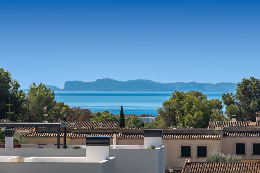 View towards Cabrera