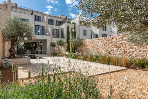 Patio with swimming pool