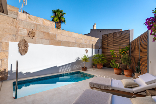 Heated pool