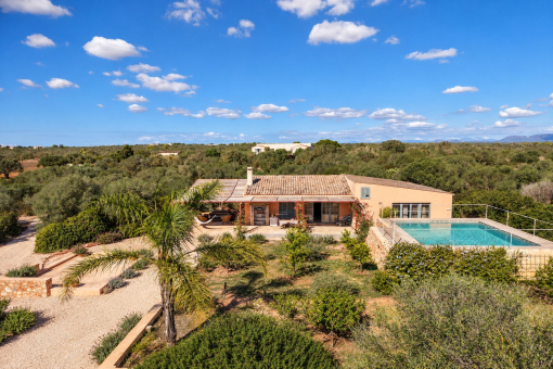 Guest House with pool