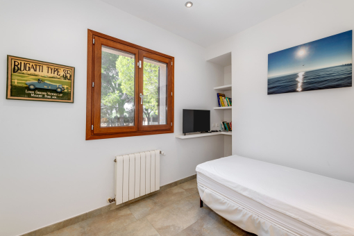 Further bedroom