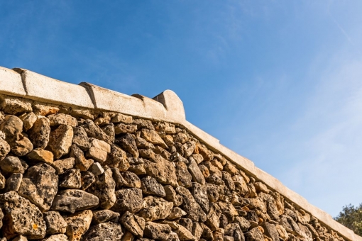 Natura stone wall