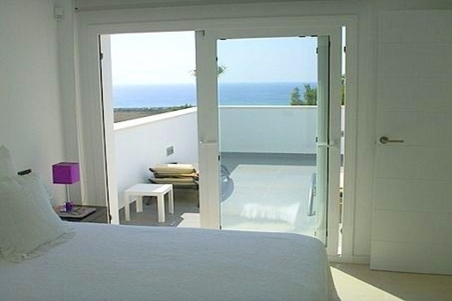 Bedroom with terrace