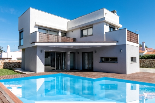 Modernes Einfamilienhaus mit Pool in Ciutadella