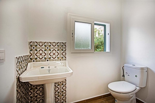 Baño con ventana y ducha