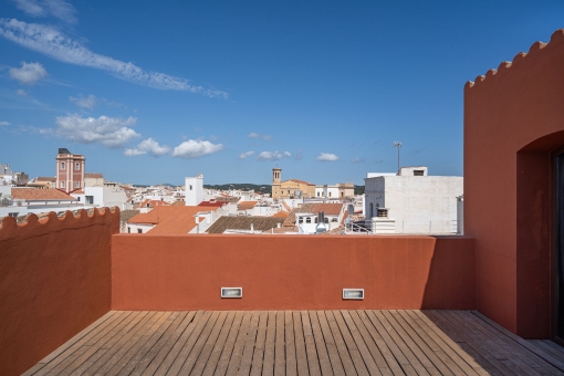 Roof terrace with views over Mahon