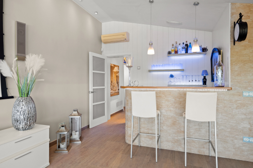 Bar Upper floor