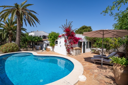 Beautiful traditional house with pool quietly-situated only 5 minutes from Sant Lluis