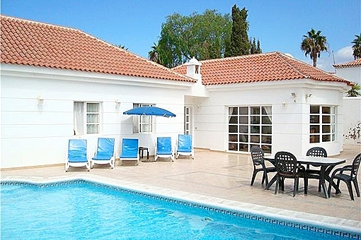pool-villa-callao salvaje