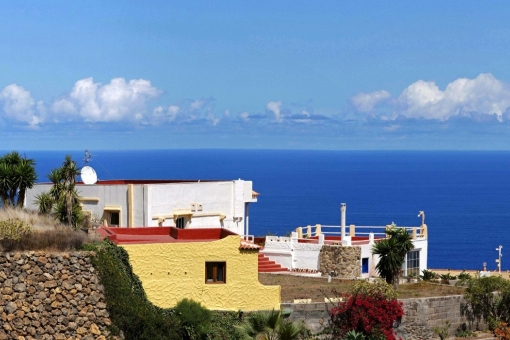 Finca mit Gästehaus in sehr guter Lage nur wenig über dem Meer