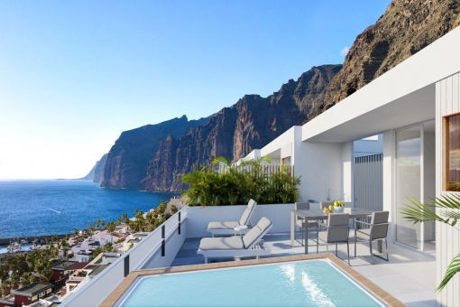 Modern penthouse with private pool and panoramic sea-views in Los Gigantes