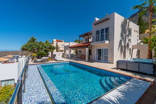 Wunderschöne Villa mit Pool