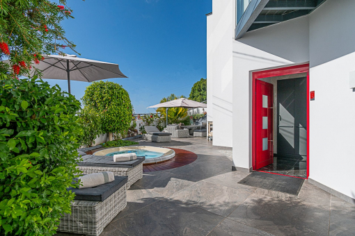 Entrance of this charming villa