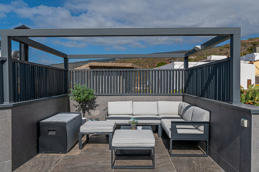 Porched rooftop veranda