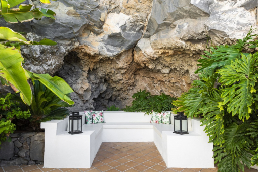 Nice sitting area in the garden