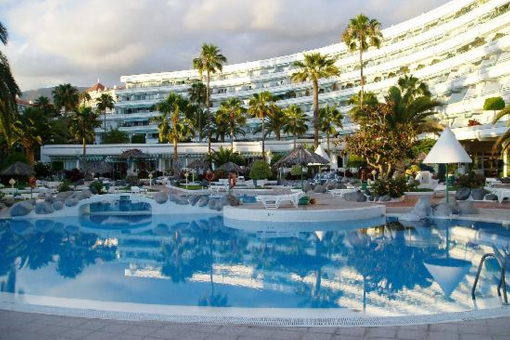 Wunderschöne Wohnung mit Pool in erster Meereslinie in Costa Adeje