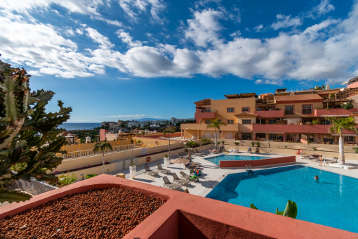 Geräumige Wohnung mit Terrasse und fantastischer Aussicht in der exklusiven Gegend von El Duque, Costa Adeje.