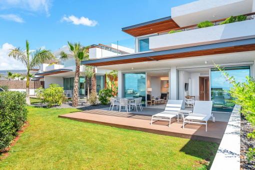 Spacious luxury apartment with garden and sea views in Abama Golf Resort