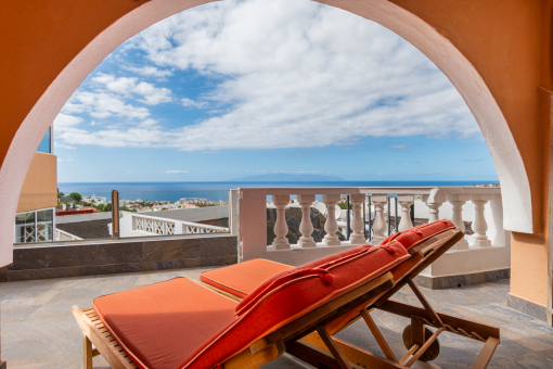 Eck-Doppelhaushälfte mit fantastischem Panoramablick in San Eugenio Alto, Costa Adeje
