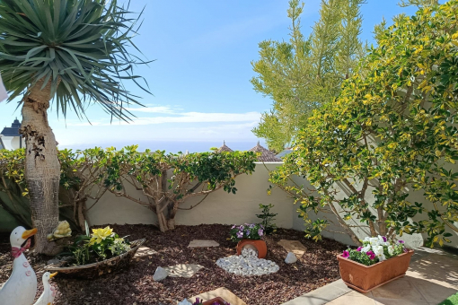 Wunderschönes Stadthaus mit atemberaubendem Meerblick in Águilas del Teide, Arona