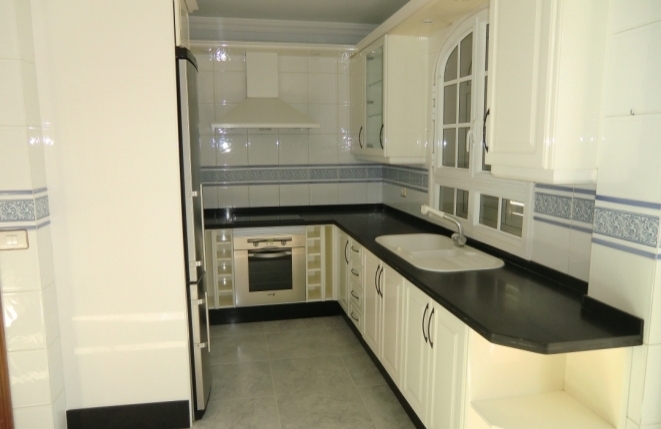 Stylish, fully equipped kitchen