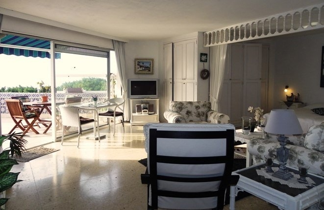 Your property in Tenerife: Apartment with a large terrace, sea view and up to 4 rooms